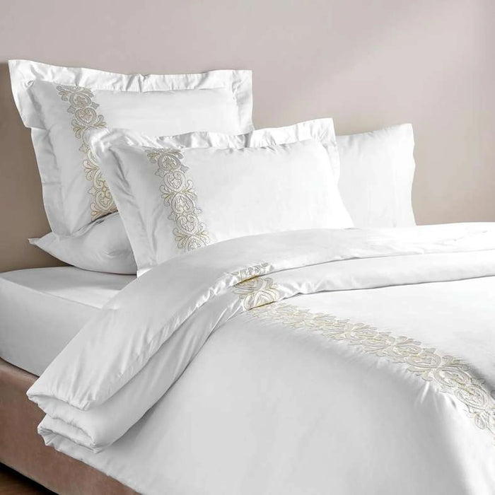 Hotel Glamour 300Tc Embroidered 3-Piece Queen Comforter  Set 200X240Cm - White/Beige