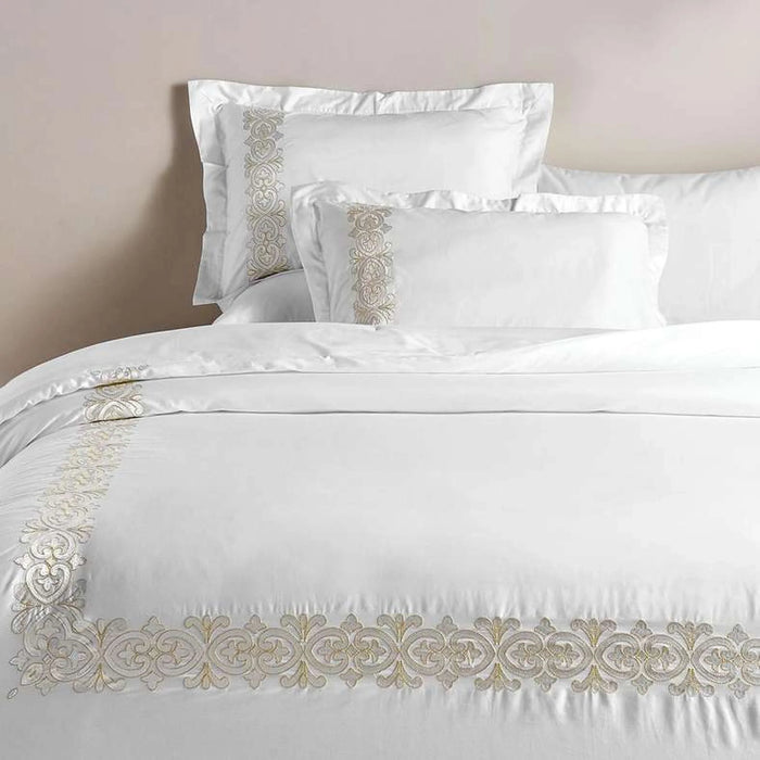 Hotel Glamour 300Tc Embroidered 3-Piece Queen Comforter  Set 200X240Cm - White/Beige
