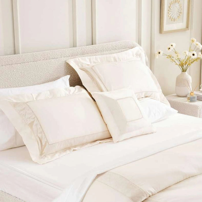 Hotel Nouveau Nora Velvet 4-Piece King Comforter Set 240X260Cm - Cream