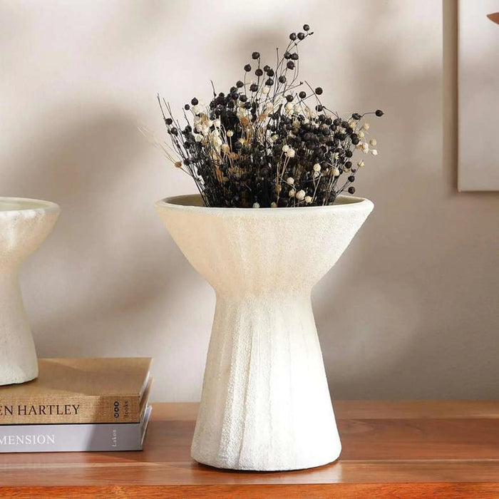 Liadean Terracotta Pillar Candle Holder 20X20X22Cm - Off White