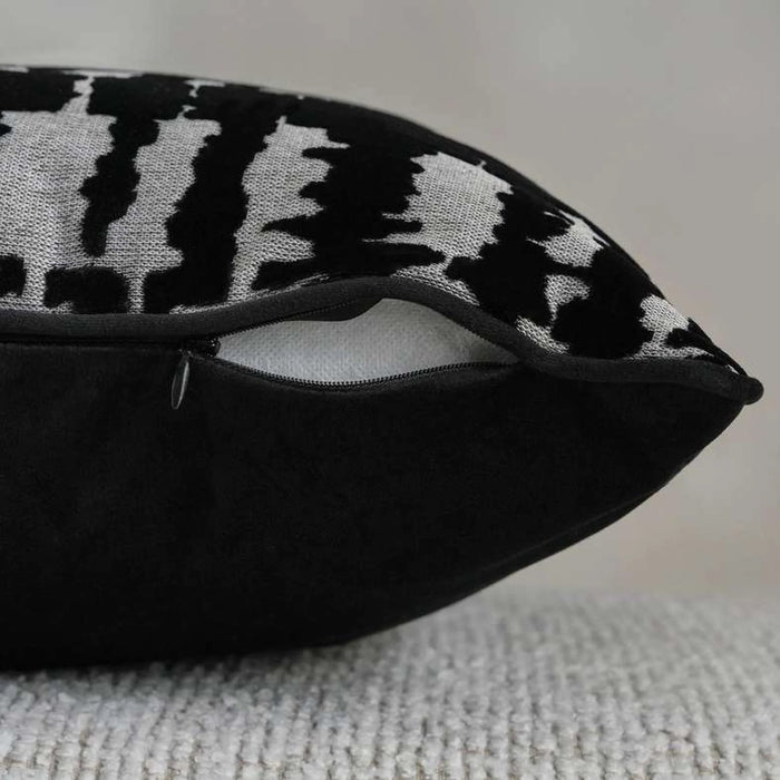Metrix Jac Filled Cushion 50X50Cm- Black Pan Home