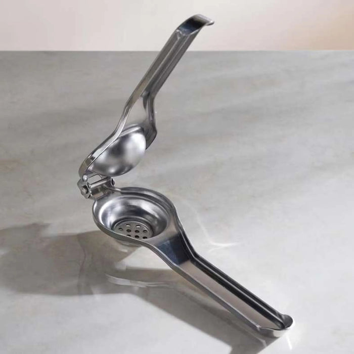 Noya Stainless Steel Lemon Squeezer 19.50Cm -Chrome