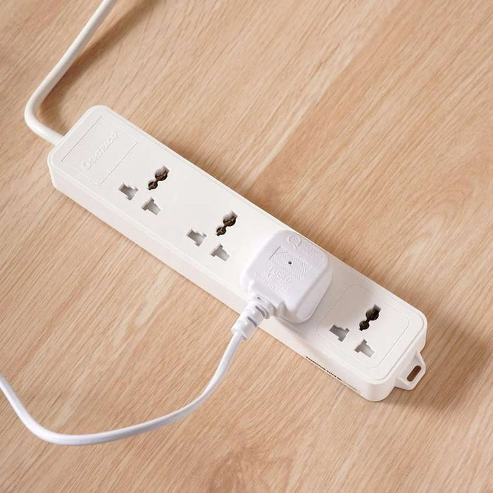 Oshtraco 4-Way Universal Extension With 1.5M Cable - White