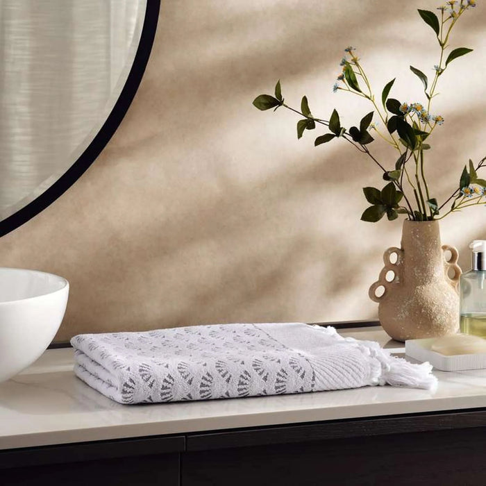 Palm  Allover Jacquard 700 Gsm Bath Towel 70*140 Cm   Cm - Grey