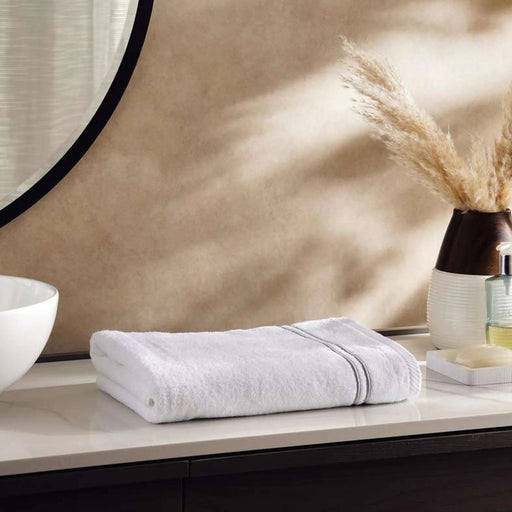 Prime Line Embroidered Bath Towel 70X140 Cm-White/Silver Pan Home