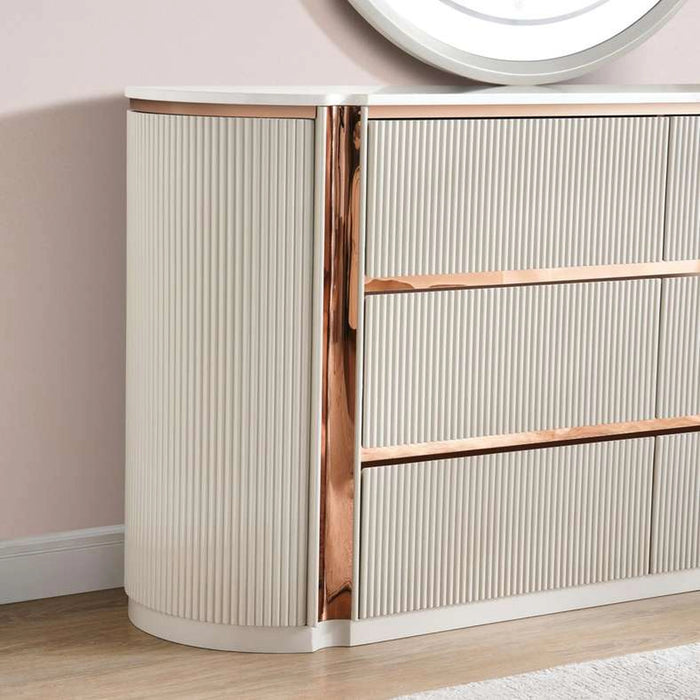 Sao Paulo Dresser And Mirror - Light Grey
