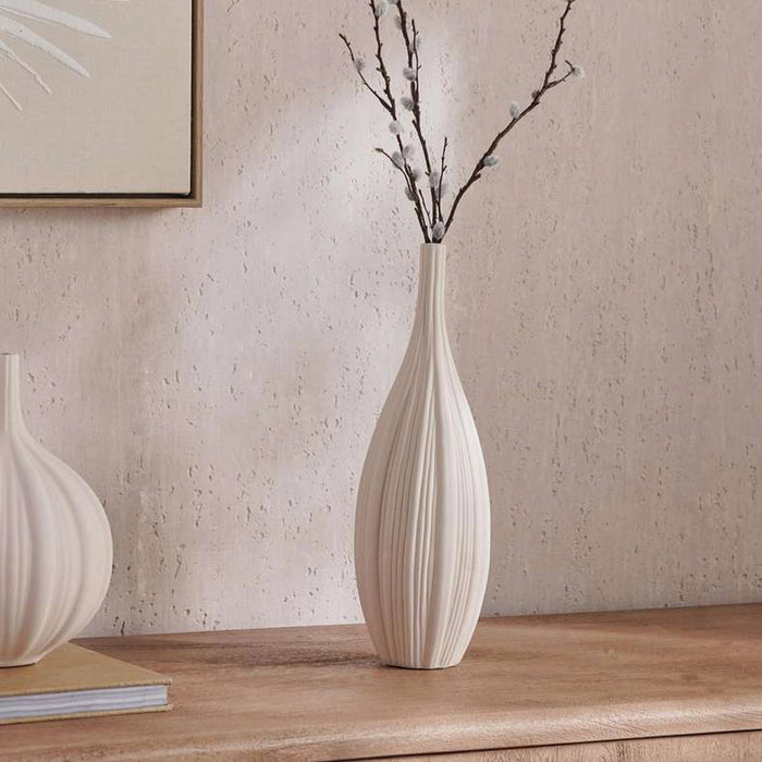 Solene Terraotta Vase With Ribbed Design 11.5X11.5X35.5Cm - White