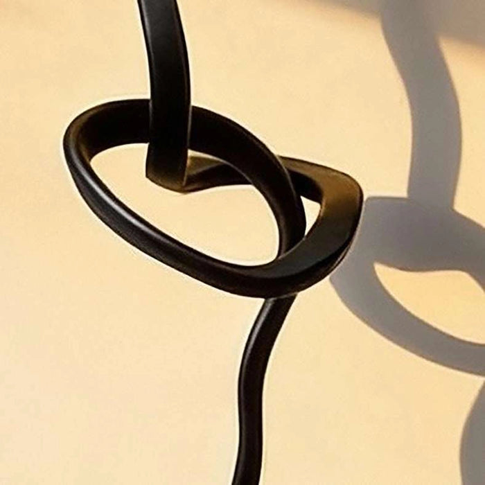 Stark Metal Big Knot Sculpture 20X23X140Cm - Black