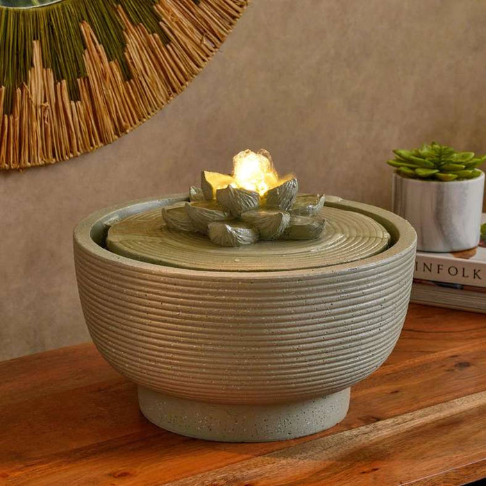 Titan Polyresin Table Fountain 27X27X15Cm- Beige