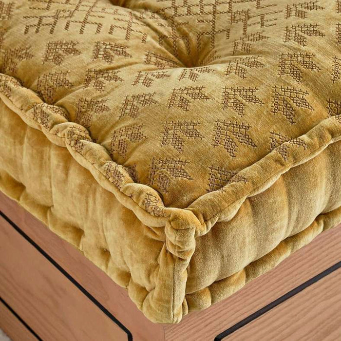 Trimaze Embroidered Velvet 4-Piece Majlis Set 70X160X10Cm - Gold