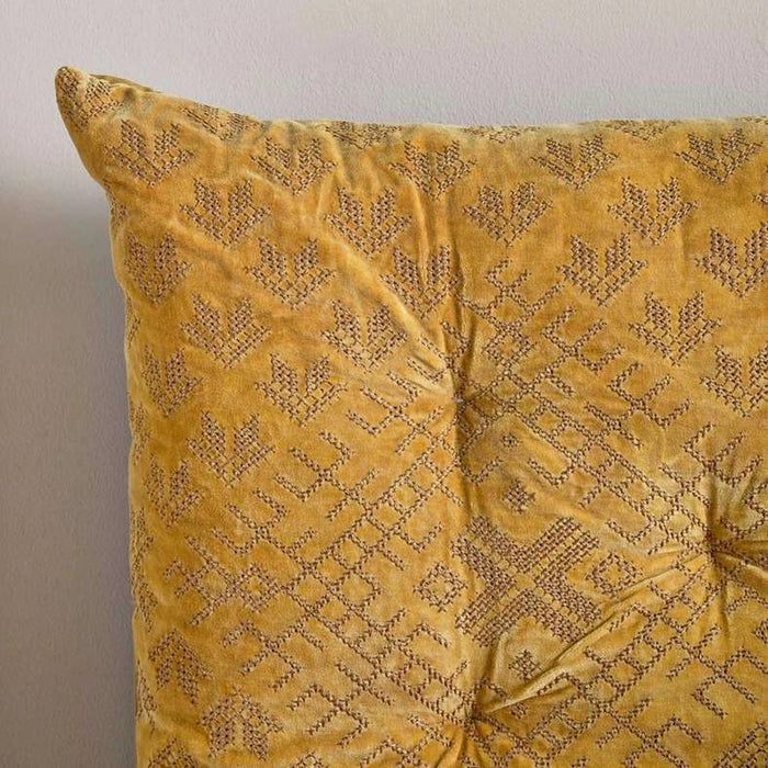 Trimaze Embroidered Velvet 4-Piece Majlis Set 70X90X10Cm - Gold