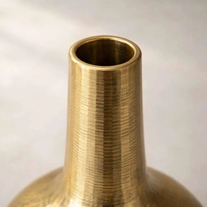 Twyla Metal Textured Vase With Slim Neck 18X18X32Cm - Gold