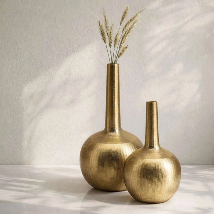 Twyla Metal Textured Vase With Slim Neck 20X20X40Cm - Gold