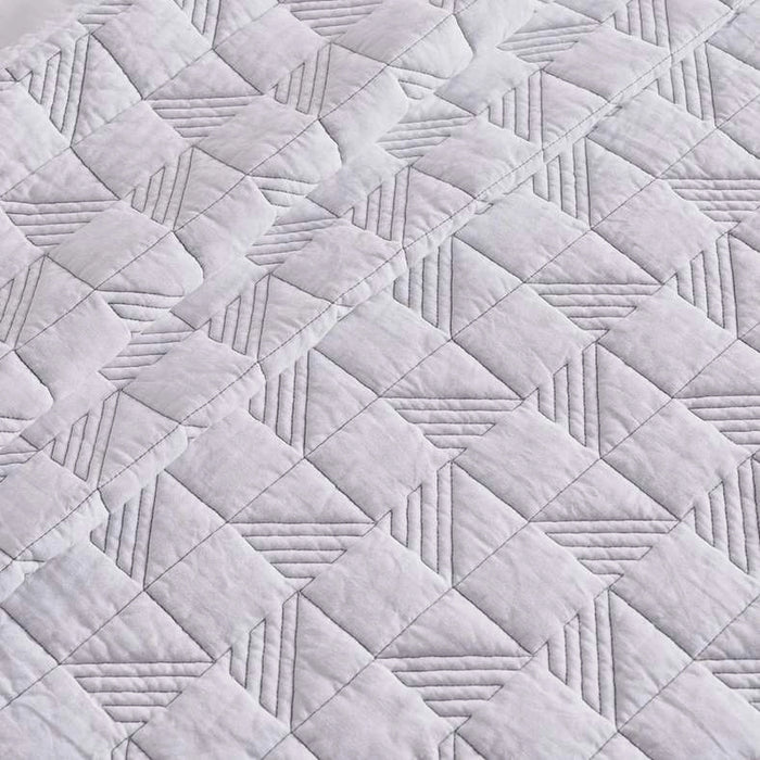 Urban Studio Leo Quilted 3-Piece Bedspread Set 220X240Cm - White/Grey