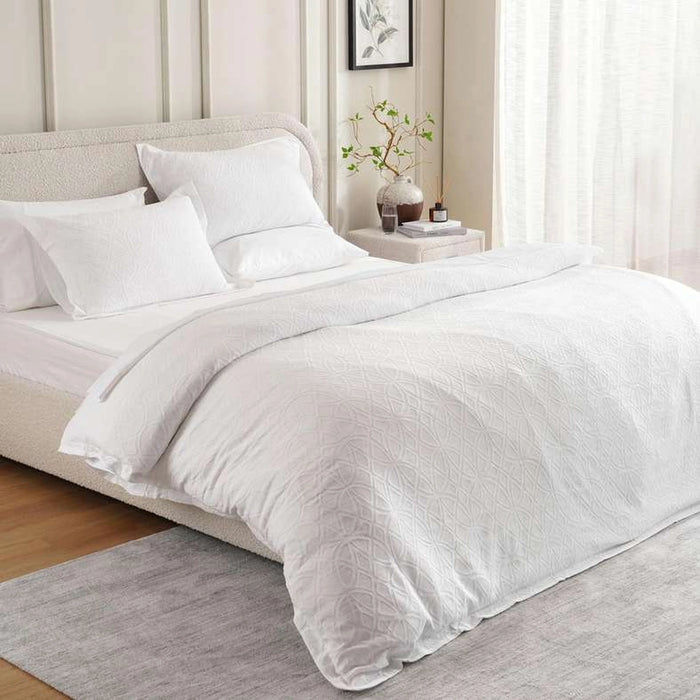 Urban Studio Nicole Matelasse Jacquard 3-Piece Queen Duvet Cover Set 200X200Cm - White