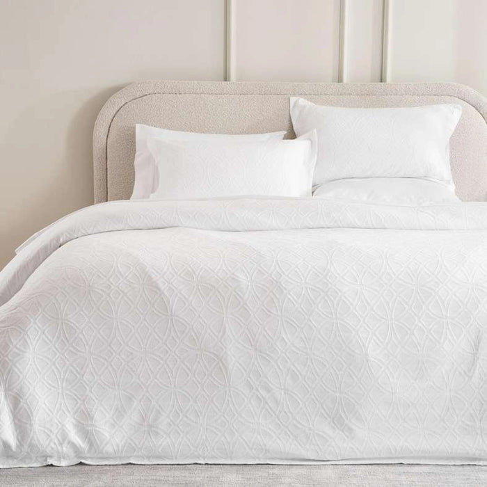 Urban Studio Nicole Matelasse Jacquard 3-Piece Queen Duvet Cover Set 200X200Cm - White