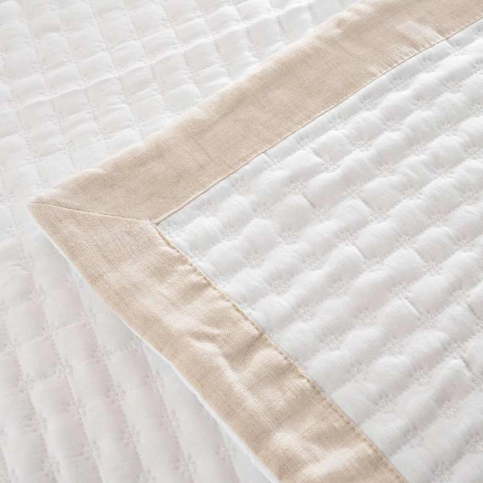 Urban Studio Olivia Border Bedspread 220X240Cm - Beige