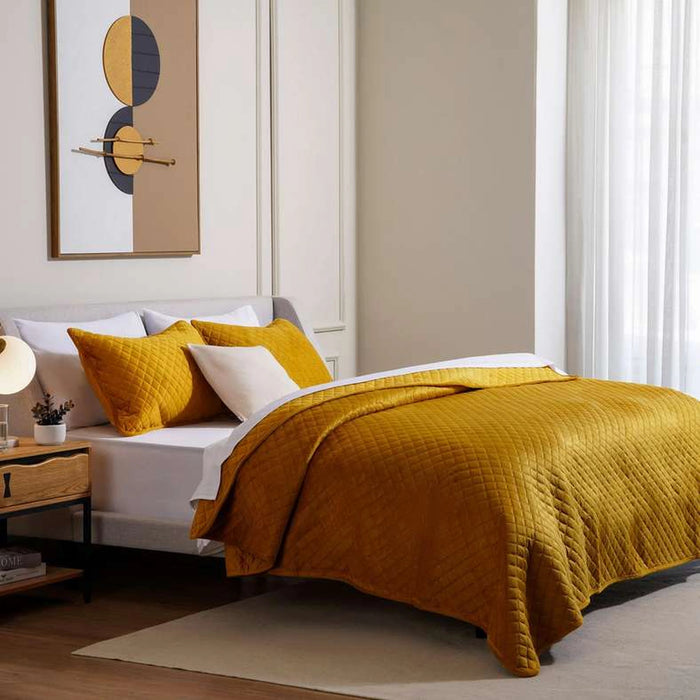 Veronica 3-Piece Velvet Quilted Bedspread Set 160X220Cm - Gold