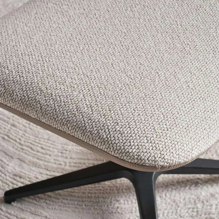 Zerra Office Single Seater Sofa With Foot Rest