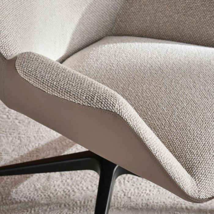 Zerra Office Single Seater Sofa With Foot Rest