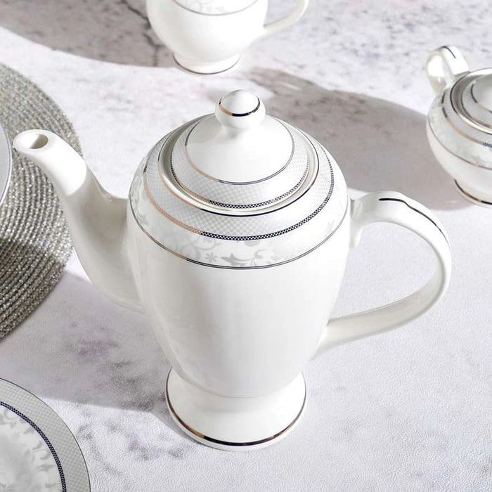 Zoha 47-Piece Porcelain Dinner Set -White