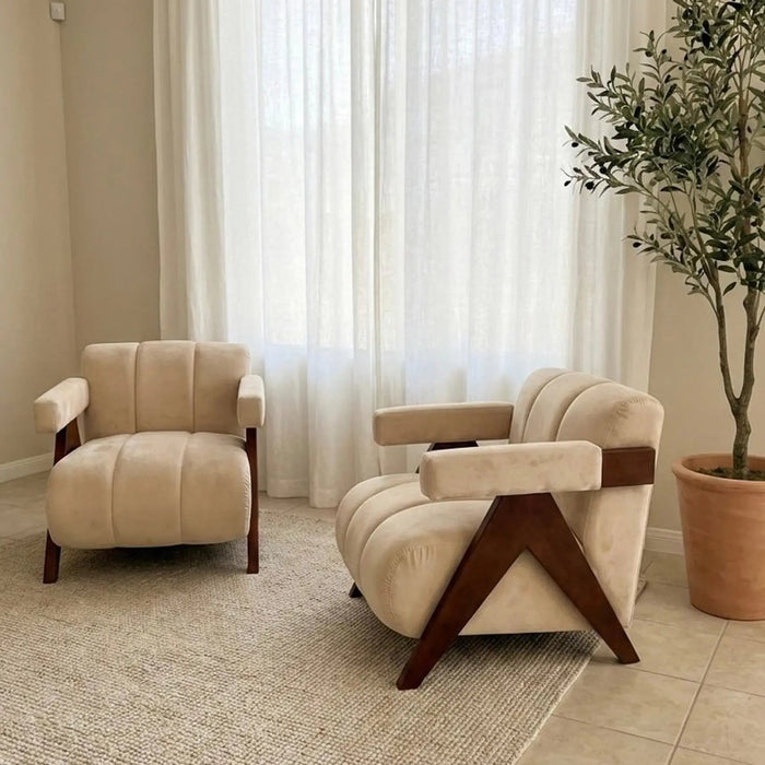 Auro Sculpted Accent Chair – Solid Wood & Soft Beige Upholstery