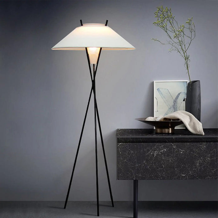 Sorato floor lamp