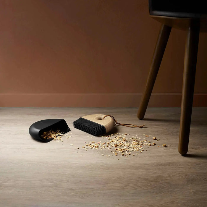 Sweep Dustpan & Brush Set - Eva Solo
