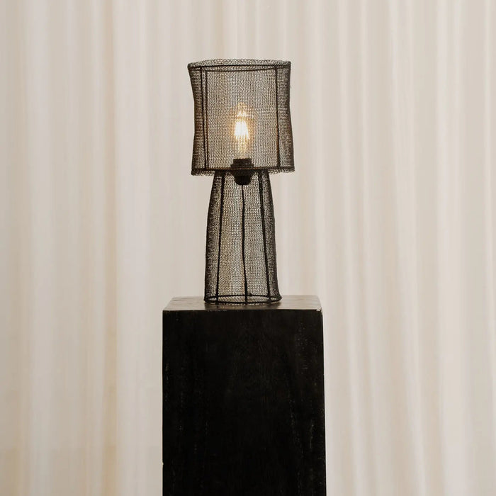Elara Light - Black