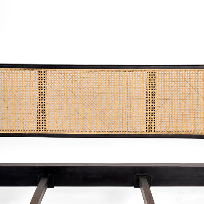 Sandro Bed