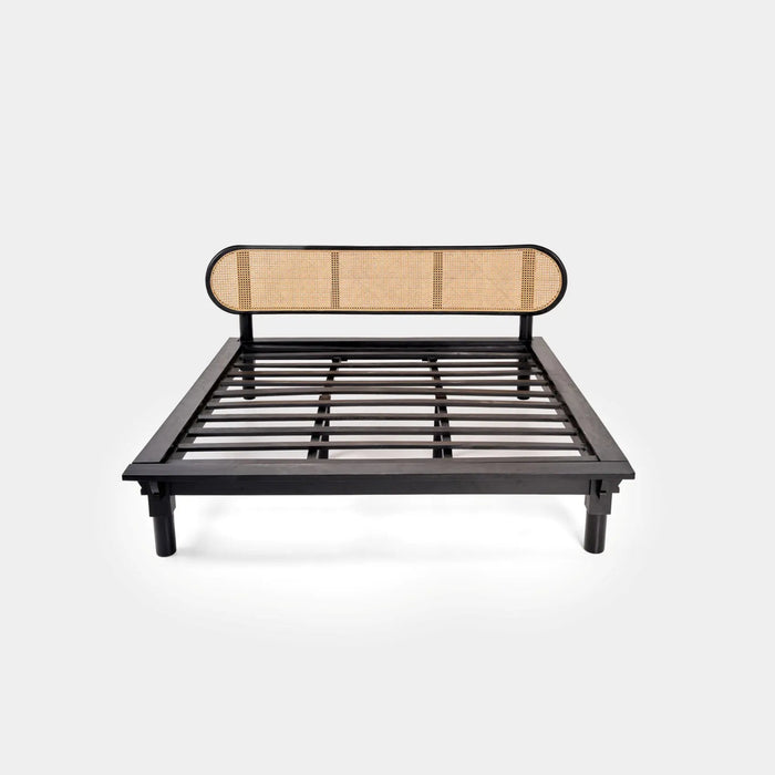 Sandro Bed