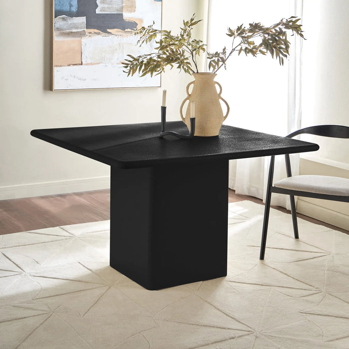 Core Dining Table